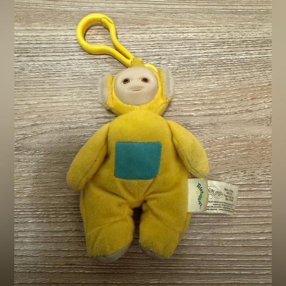 Vintage Teletubbies Yellow Laa-Laa Plush Toy Plush Keychain 2000 Burger King Y2K - Picture 1 of 5